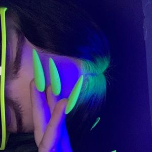 Meet your Posher, Debora